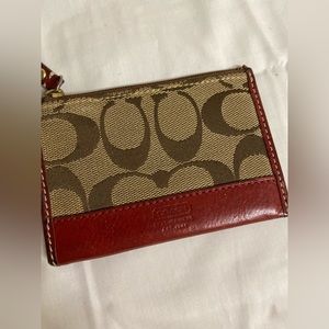 Coach card holder, coin pouch, and keychain all in 1! ✨